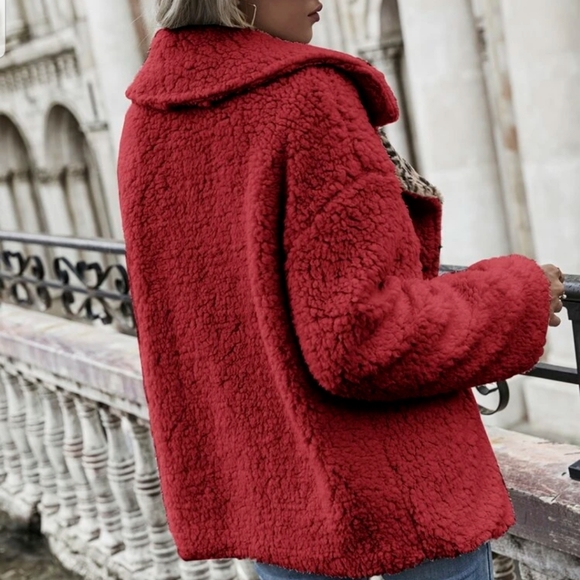 💖👀HP👀💖Red Lapel Leopard Coat - Picture 2 of 3